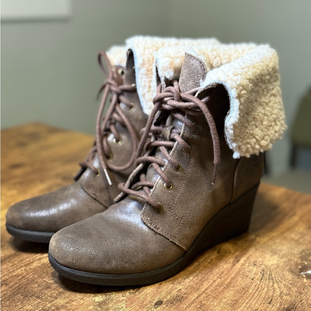 UGG Zea wedge booties